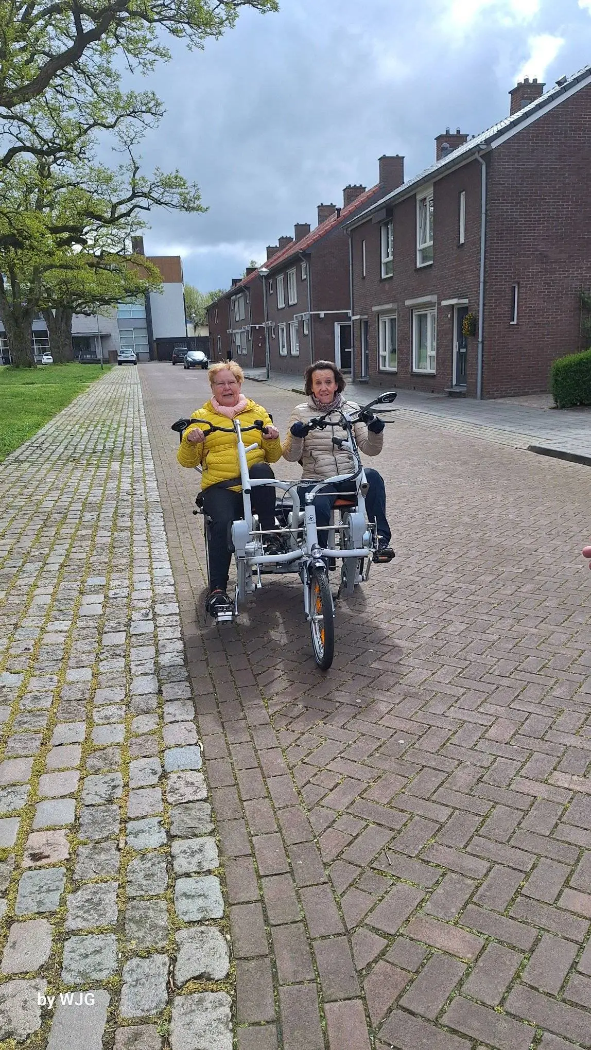 Het fietsseizoen is gestart en de duofiets van De Zonnebloem Panningen is weer klaar voor gebruik.