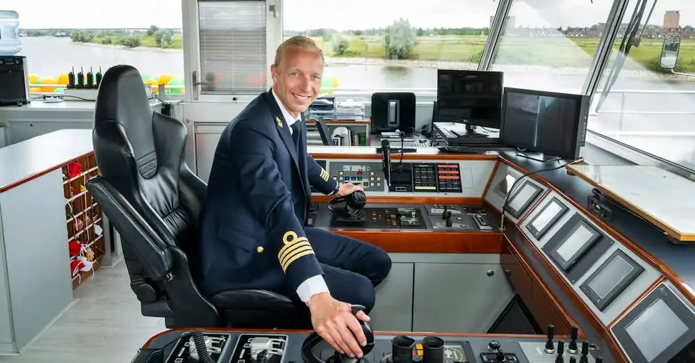 Vakantieschip De Zonnebloem vaart weer na crash en dat is reden voor een feestje aan boord